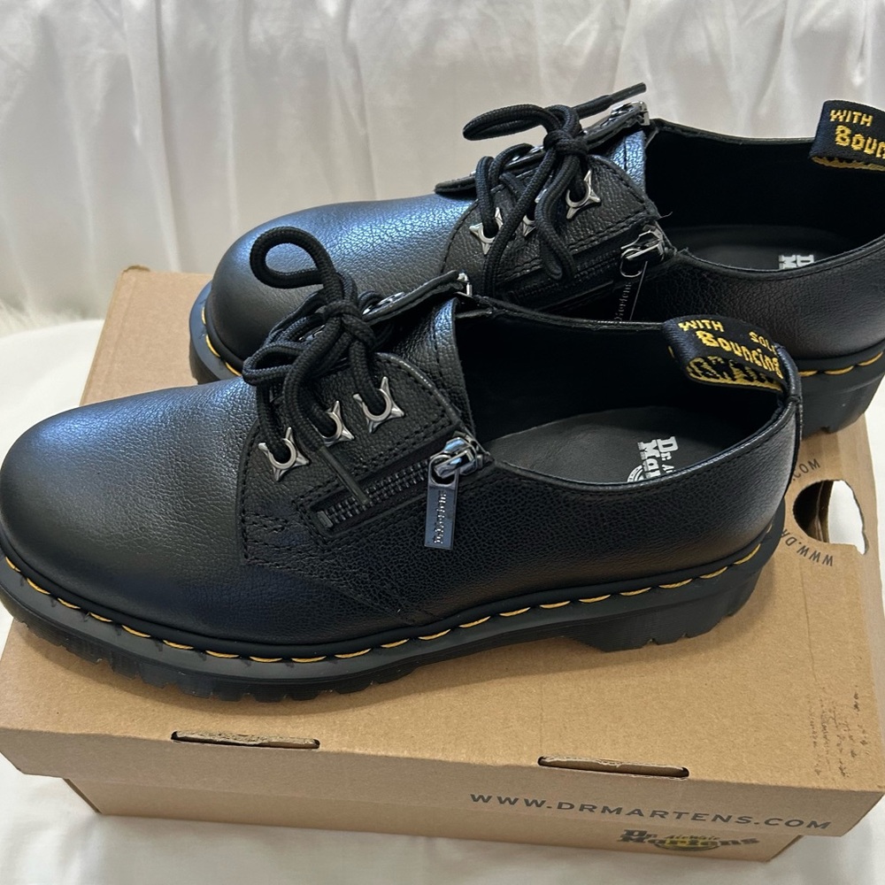 DR.MARTENS 1461 “Zip” Black Leather Unisex Oxfords Lace-up, NEW WITH BOX, M7/W8